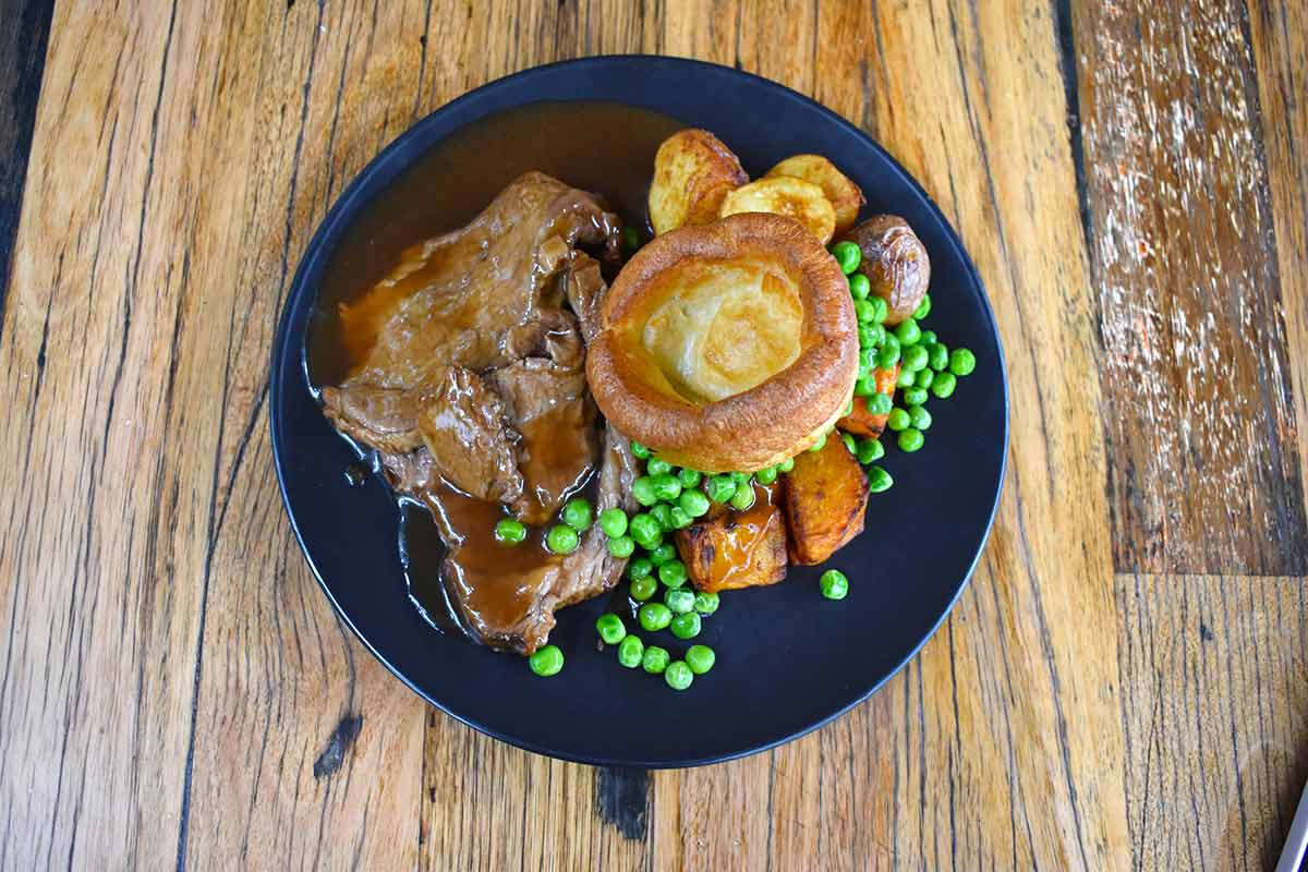 sunday roast in Mooloolaba